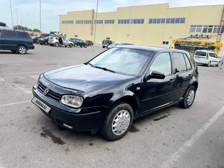 Volkswagen Golf 2001 годаүшін2 450 000 тг. в Талгар