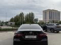 Toyota Camry 2023 года за 19 000 000 тг. в Актобе – фото 6