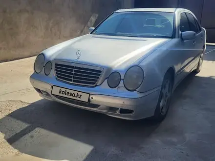 Mercedes-Benz E 200 2000 года за 3 500 000 тг. в Шымкент – фото 2