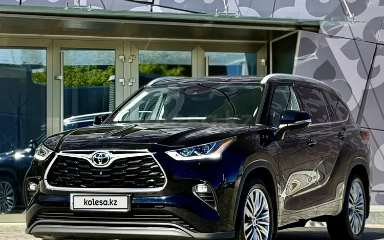 Toyota Highlander 2023 года за 33 000 000 тг. в Астана