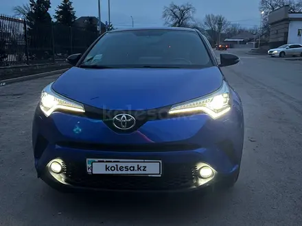 Toyota C-HR 2018 года за 11 200 000 тг. в Алматы – фото 2