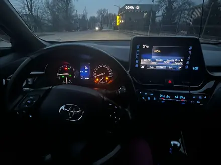 Toyota C-HR 2018 года за 11 200 000 тг. в Алматы – фото 9
