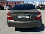 Toyota Camry 2003 годаүшін4 300 000 тг. в Семей – фото 2