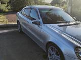 Mercedes-Benz E 220 2002 годаfor4 000 000 тг. в Караганда – фото 2