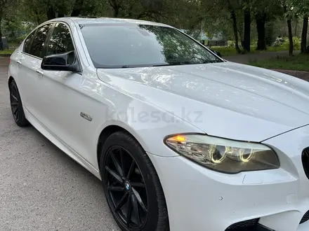 BMW 530 2011 года за 9 400 000 тг. в Алматы – фото 9