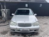 Mercedes-Benz C 180 2002 года за 2 700 000 тг. в Алматы