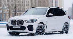 BMW X5 2022 года за 46 000 000 тг. в Астана – фото 2