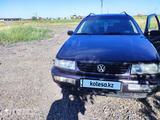 Volkswagen Passat 1996 годаfor1 650 000 тг. в Караганда – фото 2