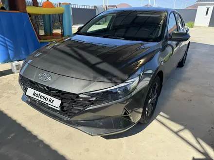 Hyundai Elantra 2023 года за 9 000 000 тг. в Атырау
