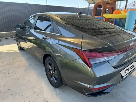 Hyundai Elantra 2023 года за 9 000 000 тг. в Атырау – фото 3