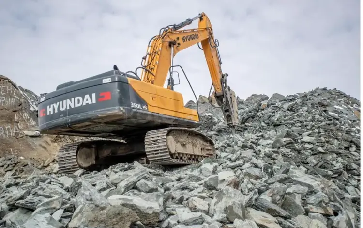 Гусеничный экскаватор Hyundai R350LVS в Усть-Каменогорск