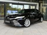 Toyota Camry 2019 года за 11 485 000 тг. в Алматы – фото 2
