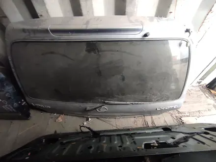 Крышка багажника lx470 вверхняя часть за 95 000 тг. в Алматы