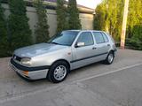Volkswagen Golf 1993 года за 1 900 000 тг. в Тараз