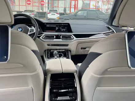 BMW X7 2021 года за 68 000 000 тг. в Алматы – фото 3