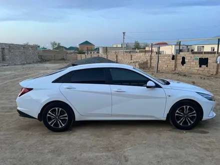 Hyundai Elantra 2021 года за 10 000 000 тг. в Бейнеу – фото 3