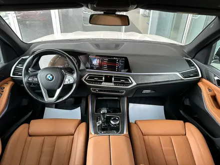 BMW X5 2022 года за 38 000 000 тг. в Алматы – фото 13