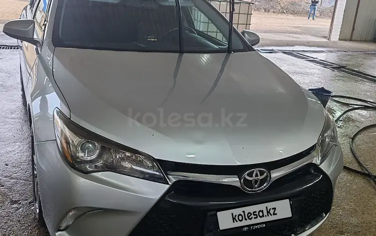 Toyota Camry 2017 года за 6 800 000 тг. в Атырау