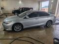 Toyota Camry 2017 года за 6 800 000 тг. в Атырау – фото 3
