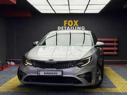 Kia K5 2019 года за 8 750 000 тг. в Астана