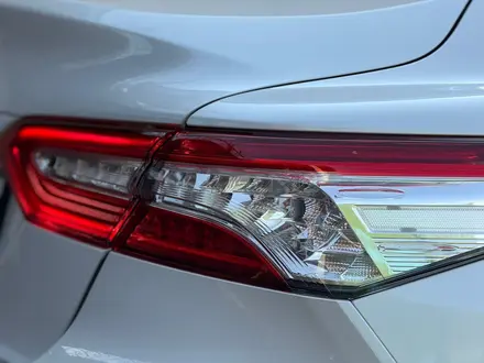 Toyota Camry 2018 года за 13 500 000 тг. в Алматы – фото 4
