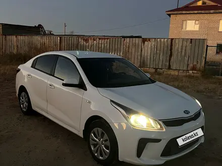 Kia Rio 2019 года за 8 000 000 тг. в Кульсары – фото 14