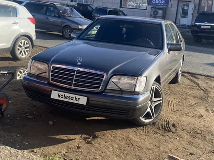 Mercedes-Benz S 320 1995 года за 4 000 000 тг. в Уральск – фото 2