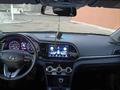 Hyundai Elantra 2019 года за 6 700 000 тг. в Актобе – фото 3