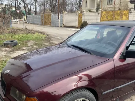 BMW 320 1993 года за 1 800 000 тг. в Алматы