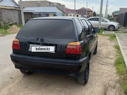 Volkswagen Golf 1995 года за 950 000 тг. в Астана – фото 4