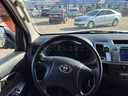 Toyota Hilux 2014 года за 11 800 000 тг. в Жанаозен – фото 4