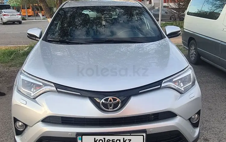 Toyota RAV4 2018 года за 12 000 000 тг. в Павлодар