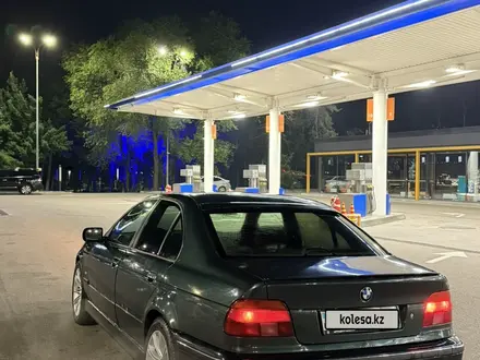 BMW 528 1999 года за 2 500 000 тг. в Алматы – фото 6