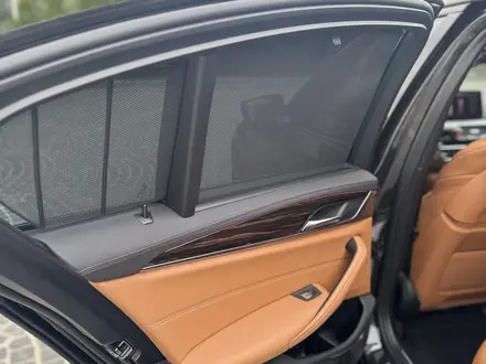 BMW 520 2021 года за 23 500 000 тг. в Алматы – фото 16