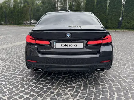 BMW 520 2021 года за 23 500 000 тг. в Алматы – фото 9