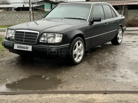 Mercedes-Benz E 220 1994 года за 3 900 000 тг. в Алматы – фото 5