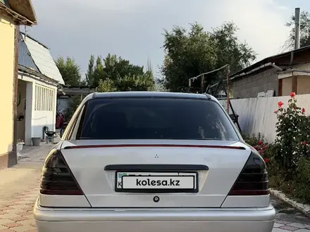 Mercedes-Benz C 200 1998 года за 2 400 000 тг. в Алматы – фото 4