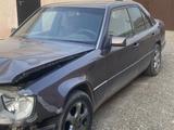 Mercedes-Benz E 220 1992 года за 1 250 000 тг. в Кызылорда – фото 2