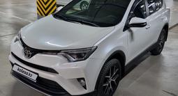 Toyota RAV4 2017 года за 12 700 000 тг. в Астана – фото 4