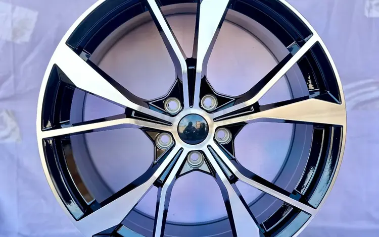 R18 7, 5J 5x112 ET45 57, 1 Black Machined Face за 340 000 тг. в Алматы