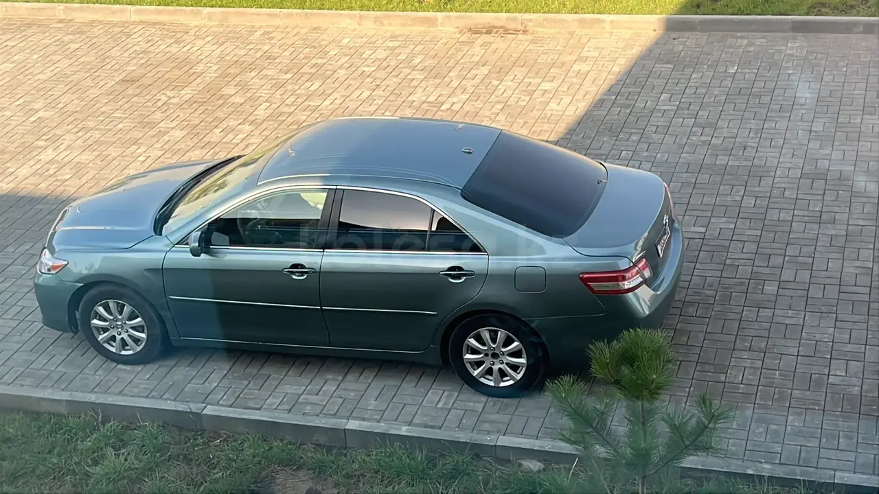 Toyota Camry, 2011