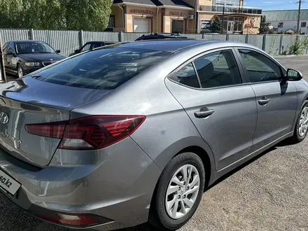 Hyundai Elantra 2018 года за 5 000 000 тг. в Актобе – фото 5