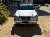 Mercedes-Benz E 320 2001 года за 4 000 000 тг. в Байконыр – фото 4