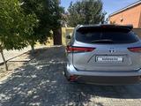 Toyota Highlander 2021 года за 21 500 000 тг. в Атырау – фото 3