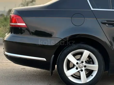 Volkswagen Passat 2013 года за 5 500 000 тг. в Алматы – фото 9