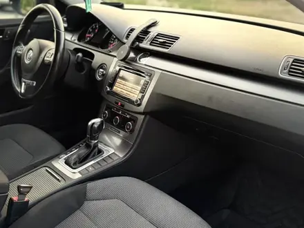Volkswagen Passat 2013 года за 5 500 000 тг. в Алматы – фото 11