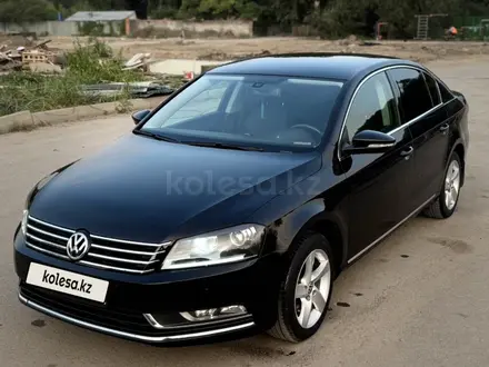 Volkswagen Passat 2013 года за 5 500 000 тг. в Алматы – фото 28