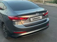 Hyundai Elantra, 2018