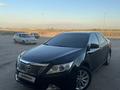 Toyota Camry 2012 года за 11 000 000 тг. в Атырау – фото 2