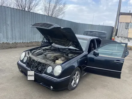 Mercedes-Benz E 240 1998 года за 3 150 000 тг. в Караганда – фото 13